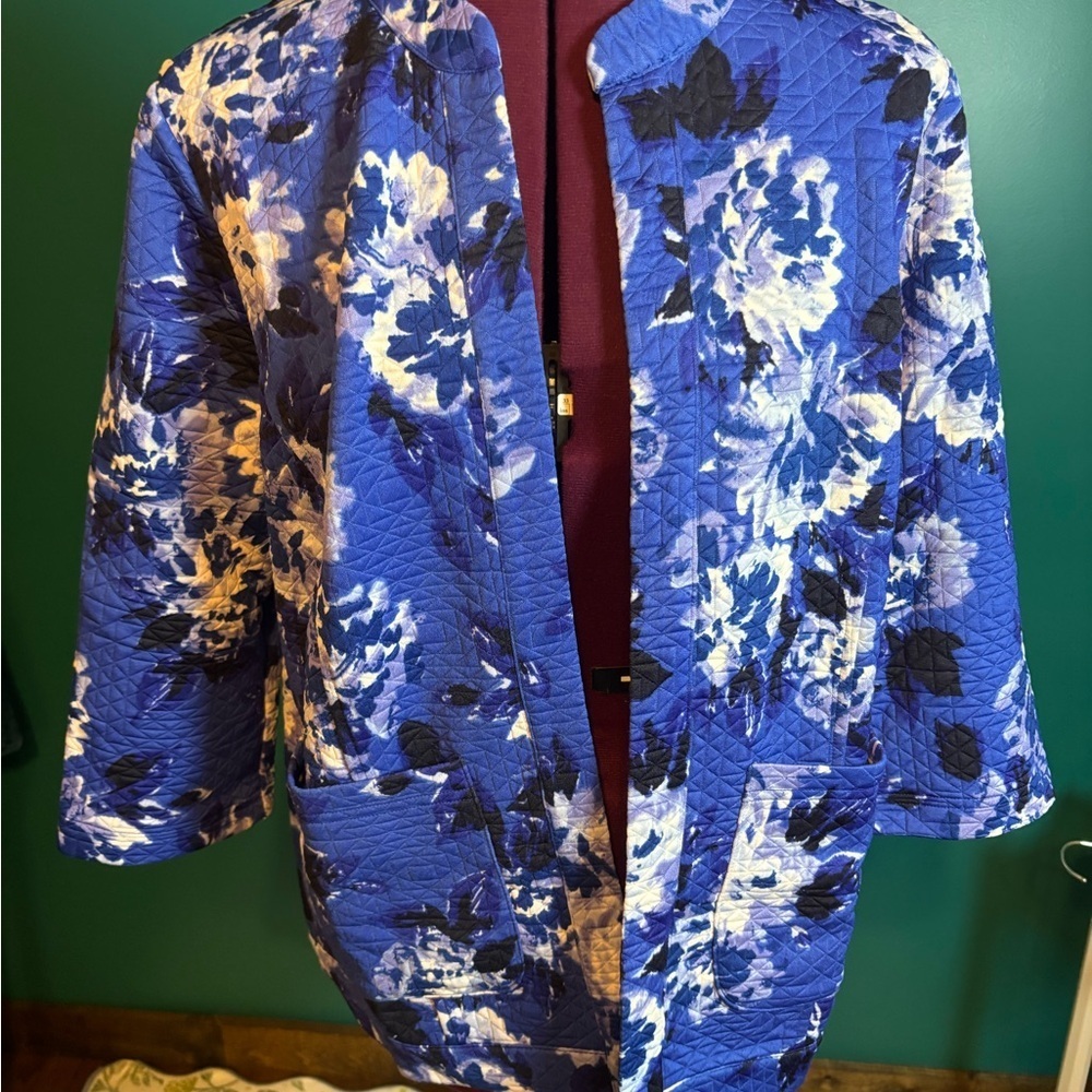 Isaac Mizrahi Blue and White Quilted Jacket